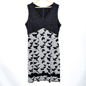 St. John Jaan V Neck Knit Abstract Mod Dress